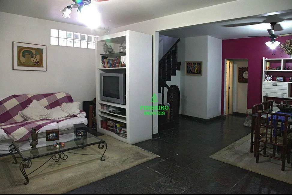 Foto 3 de Casa com 3 quartos à venda, 250m2 em São Francisco, Niteroi - RJ