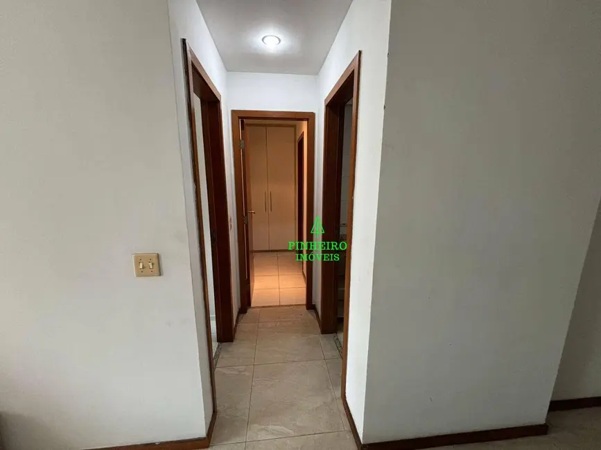 Apartamento com 2 quartos à venda, 68m2 em Icaraí, Niteroi - RJ - imagem 9 Foto 9 de Apartamento com 2 quartos à venda, 68m2 em Icaraí, Niteroi - RJ