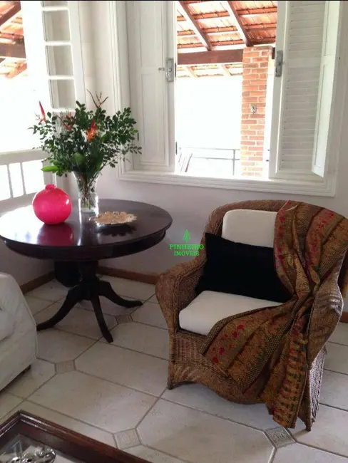 Foto 9 de Casa de Condomínio com 3 quartos à venda, 546m2 em Badu, Niteroi - RJ