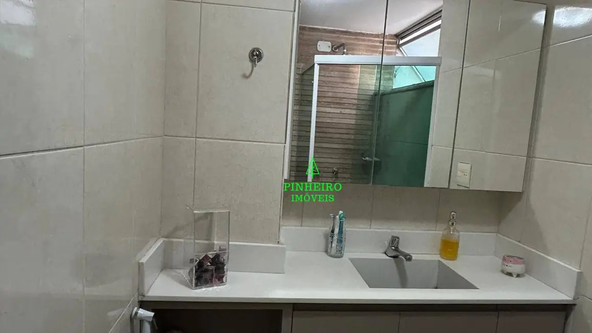 Apartamento com 3 quartos à venda, 120m2 em Icaraí, Niteroi - RJ - imagem 9 Foto 9 de Apartamento com 3 quartos à venda, 120m2 em Icaraí, Niteroi - RJ