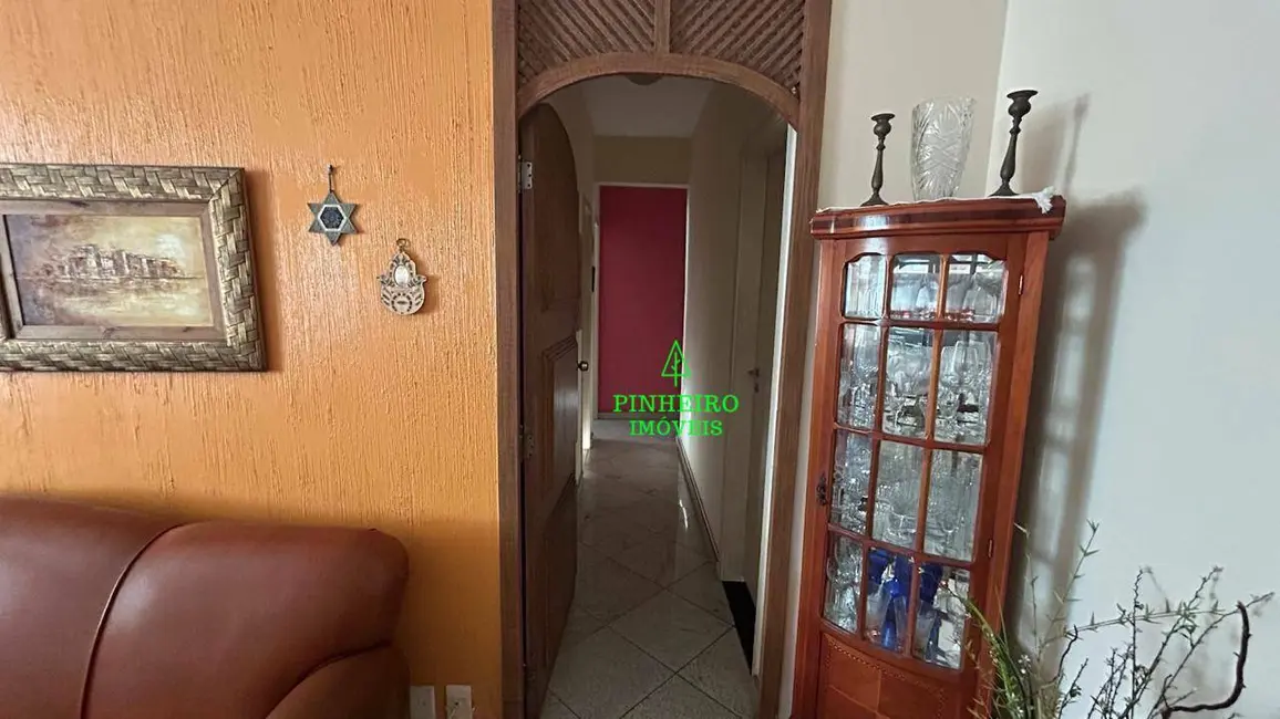 Apartamento com 3 quartos à venda, 120m2 em Icaraí, Niteroi - RJ - imagem 4 Foto 4 de Apartamento com 3 quartos à venda, 120m2 em Icaraí, Niteroi - RJ