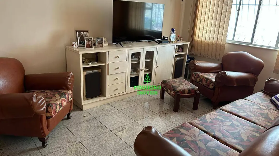 Apartamento com 3 quartos à venda, 120m2 em Icaraí, Niteroi - RJ - imagem 5 Foto 5 de Apartamento com 3 quartos à venda, 120m2 em Icaraí, Niteroi - RJ