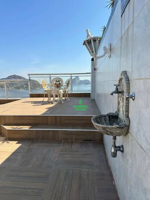 Cobertura com 3 quartos à venda, 240m2 em Icaraí, Niteroi - RJ - imagem 9 Foto 9 de Cobertura com 3 quartos à venda, 240m2 em Icaraí, Niteroi - RJ