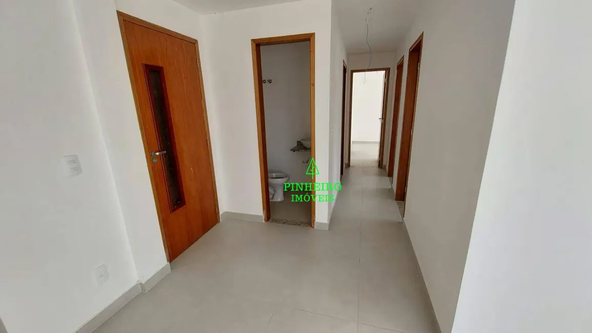 Cobertura com 3 quartos à venda, 168m2 em Piratininga, Niteroi - RJ - imagem 3 Foto 3 de Cobertura com 3 quartos à venda, 168m2 em Piratininga, Niteroi - RJ