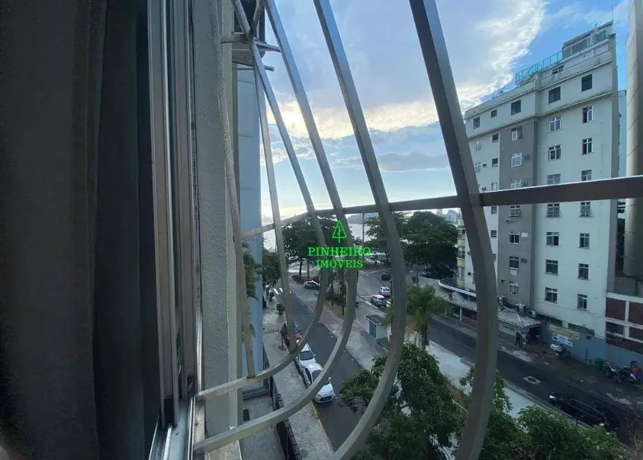 Apartamento com 3 quartos à venda, 122m2 em Icaraí, Niteroi - RJ - imagem 1 Foto 1 de Apartamento com 3 quartos à venda, 122m2 em Icaraí, Niteroi - RJ