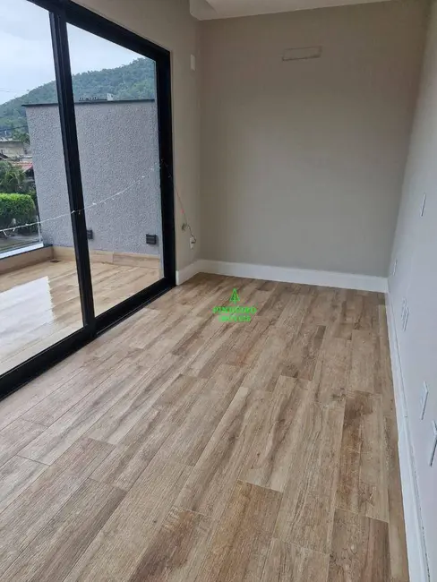Casa com 4 quartos à venda, 384m2 em Santo Antônio, Niteroi - RJ - imagem 9 Foto 9 de Casa com 4 quartos à venda, 384m2 em Santo Antônio, Niteroi - RJ