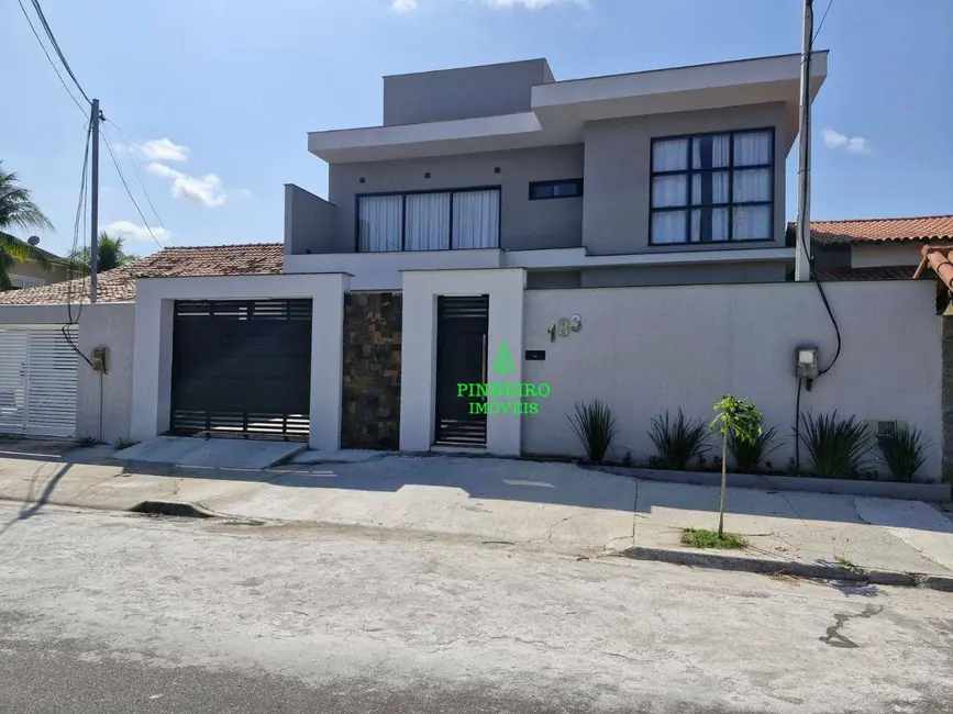 Casa com 4 quartos à venda, 384m2 em Santo Antônio, Niteroi - RJ - imagem 1 Foto 1 de Casa com 4 quartos à venda, 384m2 em Santo Antônio, Niteroi - RJ