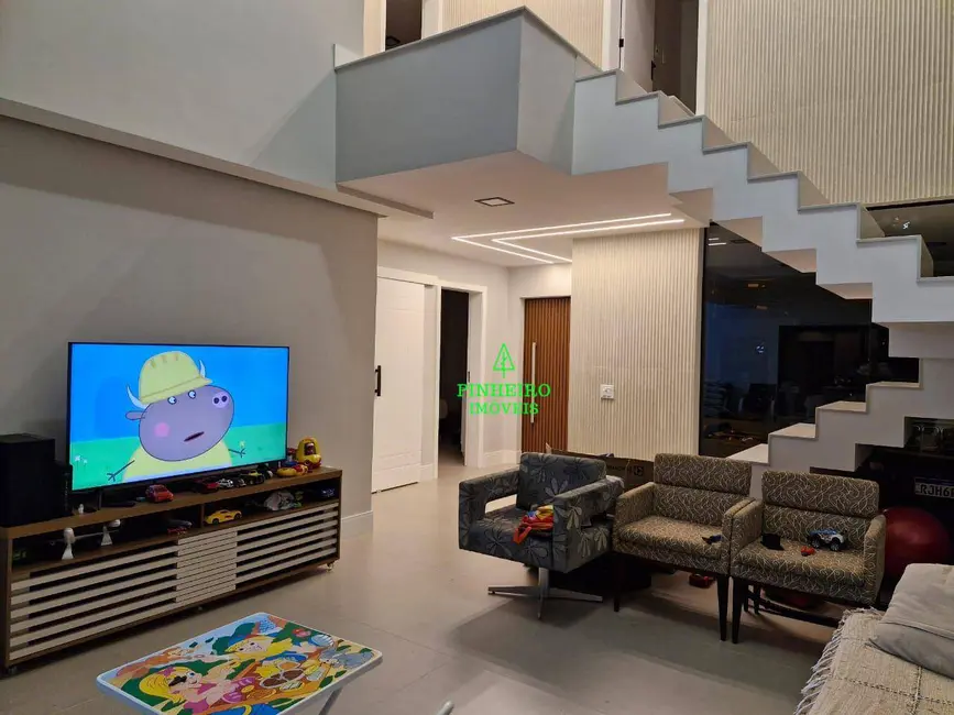 Casa com 4 quartos à venda, 384m2 em Santo Antônio, Niteroi - RJ - imagem 6 Foto 6 de Casa com 4 quartos à venda, 384m2 em Santo Antônio, Niteroi - RJ