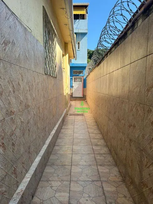 Casa com 3 quartos à venda, 90m2 em Niteroi - RJ - imagem 2 Foto 2 de Casa com 3 quartos à venda, 90m2 em Niteroi - RJ