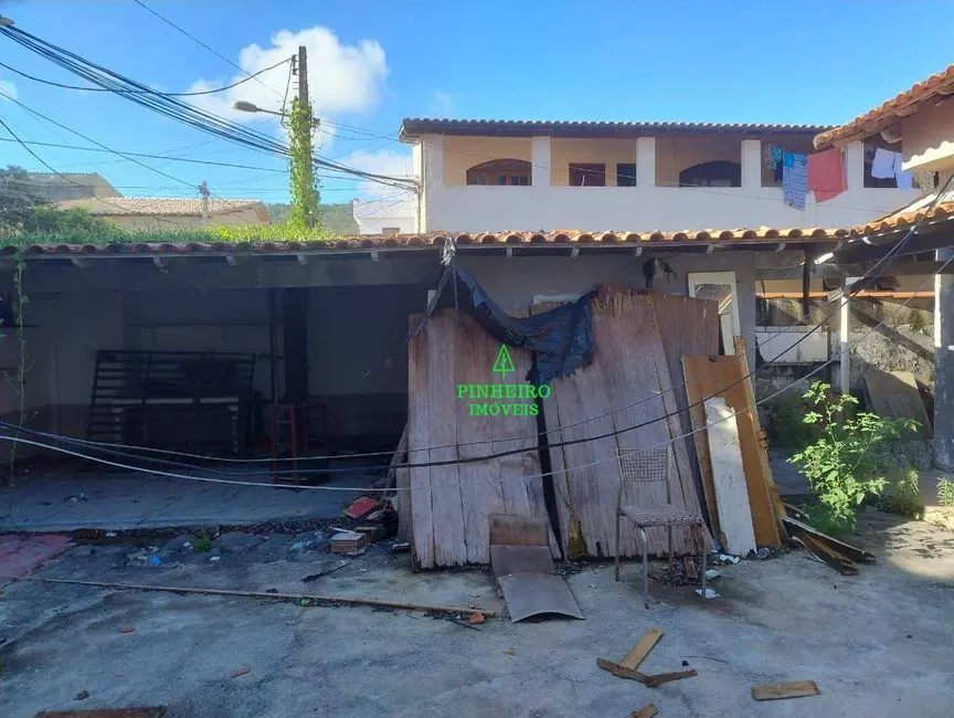 Casa com 2 quartos à venda, 250m2 em Piratininga, Niteroi - RJ - imagem 4 Foto 4 de Casa com 2 quartos à venda, 250m2 em Piratininga, Niteroi - RJ