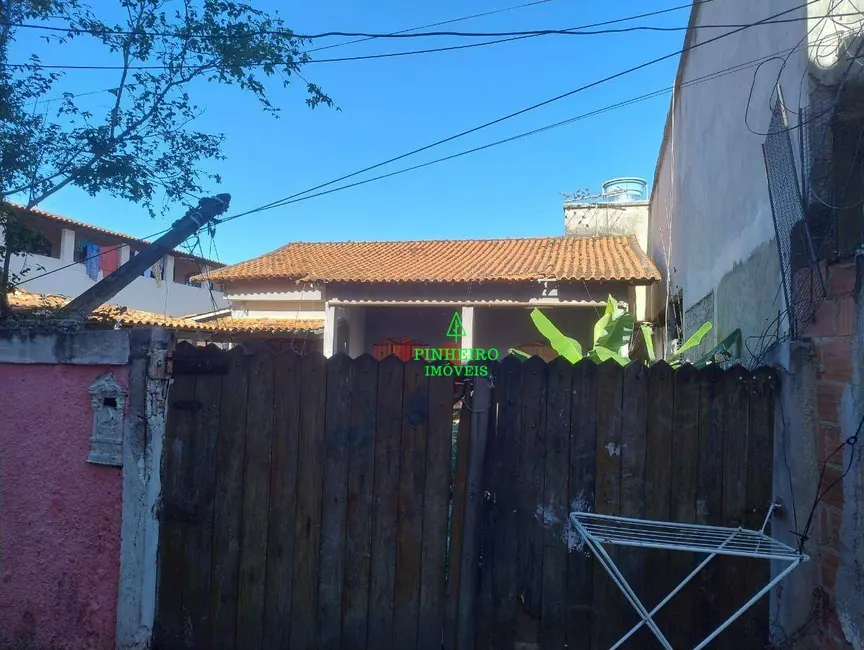 Casa com 2 quartos à venda, 250m2 em Piratininga, Niteroi - RJ - imagem 5 Foto 5 de Casa com 2 quartos à venda, 250m2 em Piratininga, Niteroi - RJ