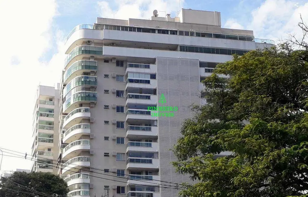 Apartamento com 3 quartos à venda, 126m2 em Icaraí, Niteroi - RJ - imagem 2 Foto 2 de Apartamento com 3 quartos à venda, 126m2 em Icaraí, Niteroi - RJ