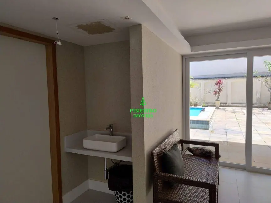 Apartamento com 4 quartos à venda, 188m2 em Icaraí, Niteroi - RJ - imagem 5 Foto 5 de Apartamento com 4 quartos à venda, 188m2 em Icaraí, Niteroi - RJ
