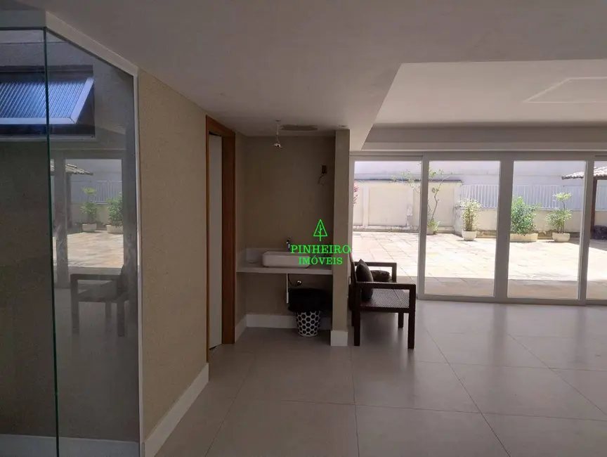 Apartamento com 4 quartos à venda, 188m2 em Icaraí, Niteroi - RJ - imagem 7 Foto 7 de Apartamento com 4 quartos à venda, 188m2 em Icaraí, Niteroi - RJ
