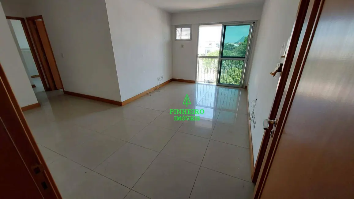 Foto 2 de Apartamento com 2 quartos à venda, 65m2 em São Francisco, Niteroi - RJ