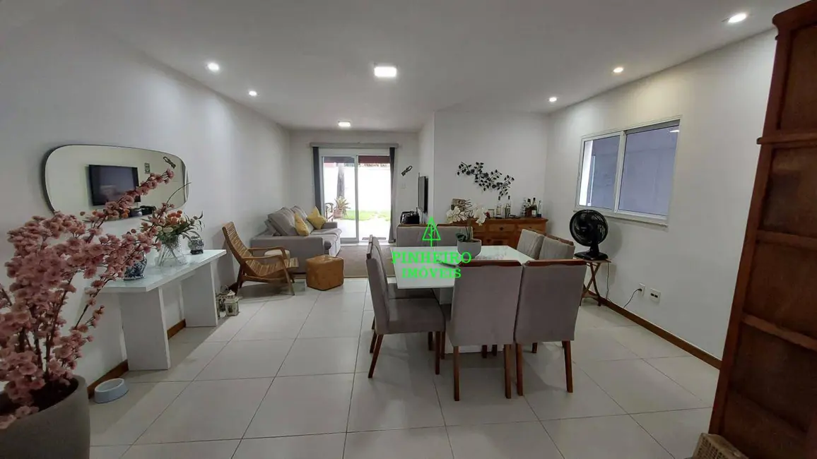 Foto 7 de Casa com 3 quartos à venda e para alugar, 180m2 em Itaipu, Niteroi - RJ