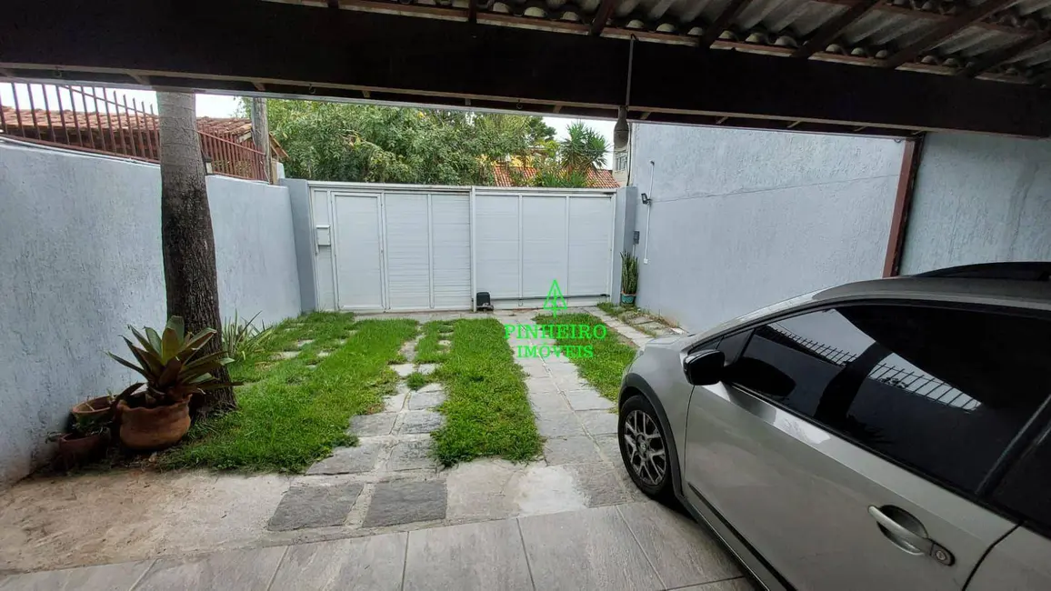 Foto 4 de Casa com 3 quartos à venda e para alugar, 180m2 em Itaipu, Niteroi - RJ