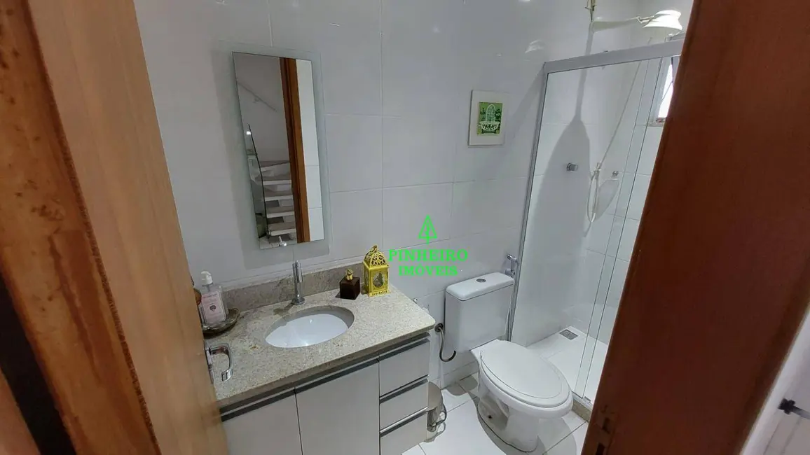 Foto 9 de Casa com 3 quartos à venda e para alugar, 180m2 em Itaipu, Niteroi - RJ