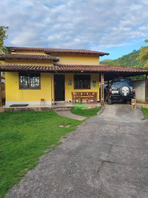 Casa com 3 quartos à venda, 1440m2 em Centro, Marica - RJ - imagem 1 Foto 1 de Casa com 3 quartos à venda, 1440m2 em Centro, Marica - RJ