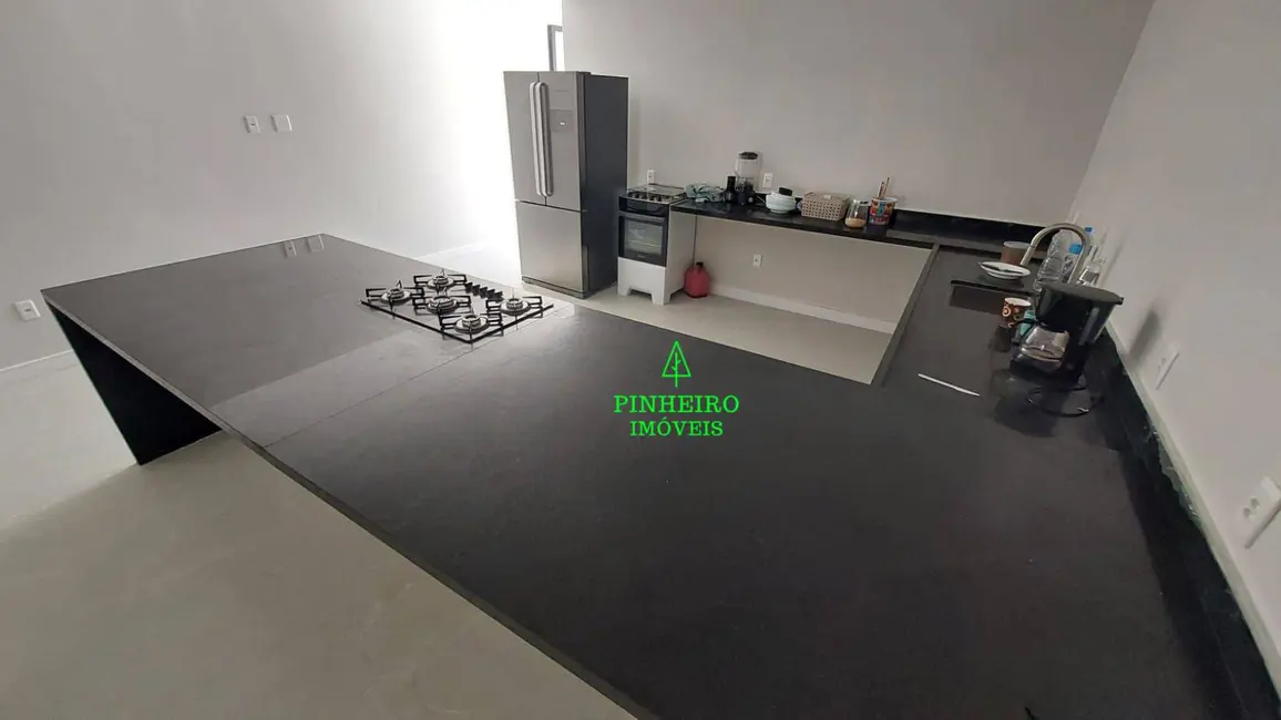 Foto 8 de Casa com 4 quartos à venda, 180m2 em Piratininga, Niteroi - RJ