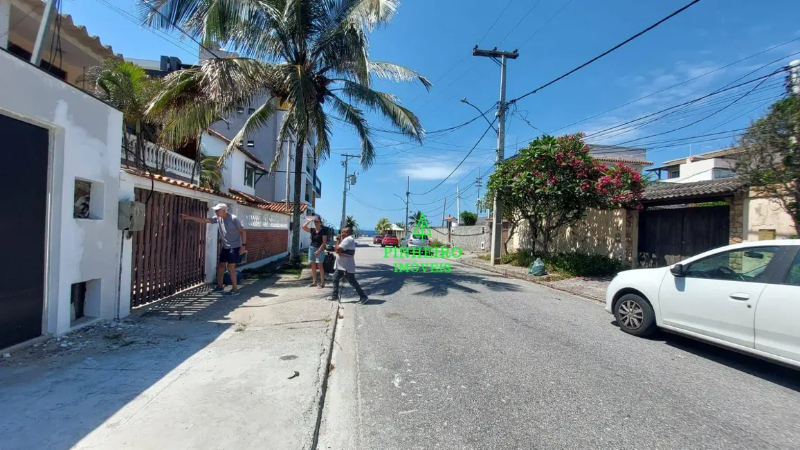 Foto 2 de Casa com 4 quartos à venda, 180m2 em Piratininga, Niteroi - RJ