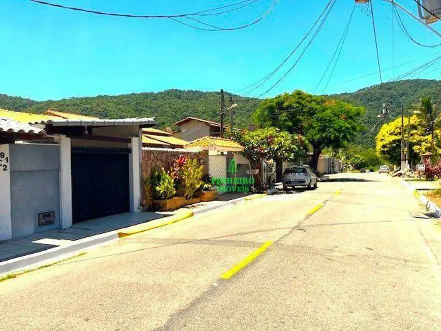 Foto 1 de Casa com 2 quartos à venda, 320m2 em Praia de Itaipuaçu (Itaipuaçu), Marica - RJ