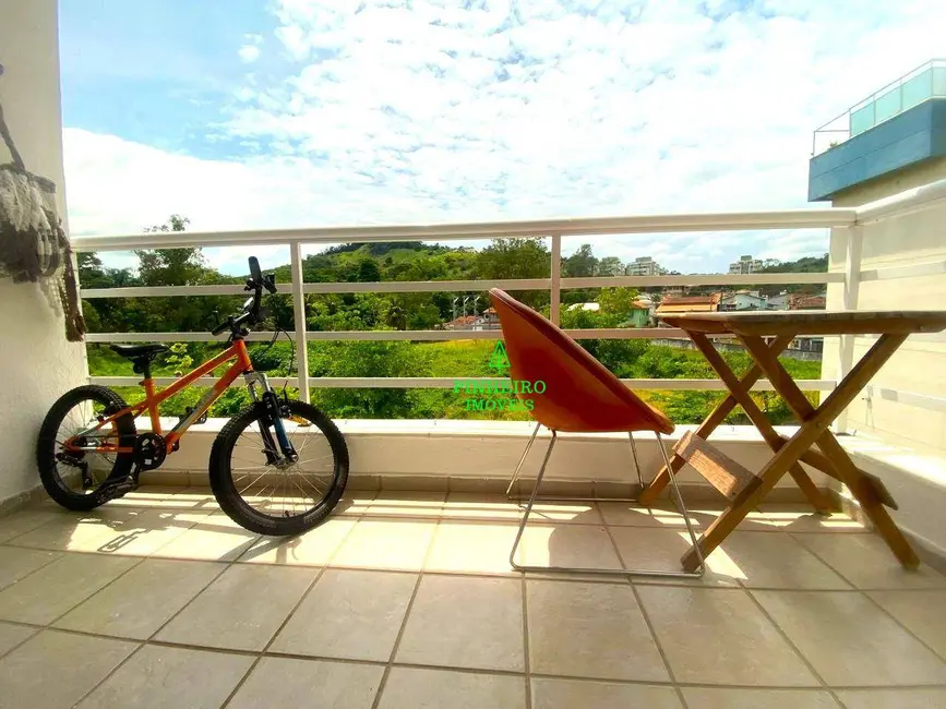 Foto 4 de Apartamento com 2 quartos à venda, 84m2 em Maria Paula, Niteroi - RJ