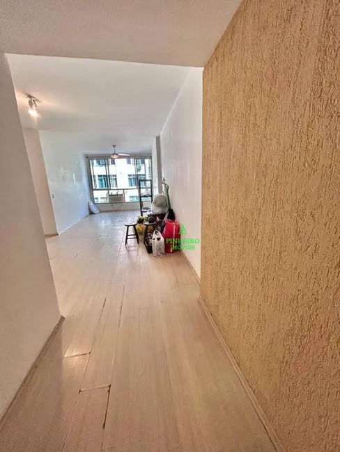 Apartamento com 3 quartos à venda, 177m2 em Icaraí, Niteroi - RJ - imagem 3 Foto 3 de Apartamento com 3 quartos à venda, 177m2 em Icaraí, Niteroi - RJ