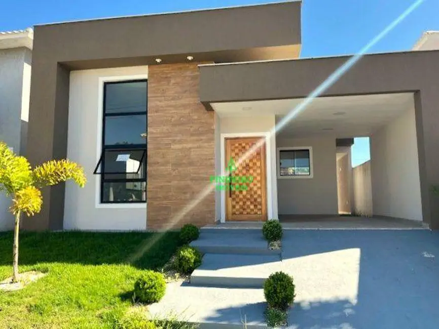 Foto 1 de Casa de Condomínio com 3 quartos à venda, 240m2 em Pindobas, Marica - RJ