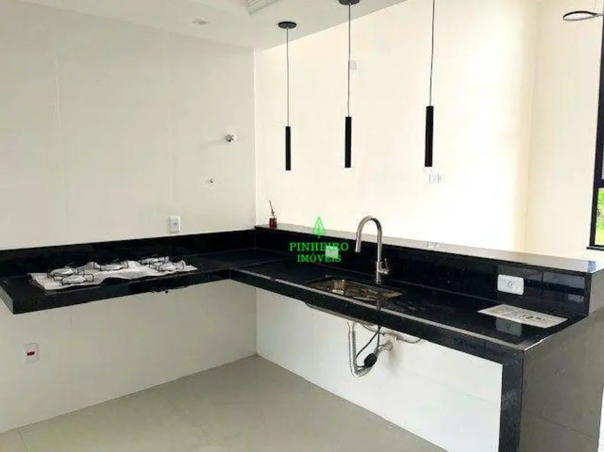 Foto 4 de Casa de Condomínio com 3 quartos à venda, 240m2 em Pindobas, Marica - RJ