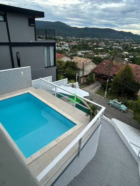 Casa de Condomínio com 5 quartos à venda, 906m2 em Engenho do Mato, Niteroi - RJ - imagem 1 Foto 1 de Casa de Condomínio com 5 quartos à venda, 906m2 em Engenho do Mato, Niteroi - RJ