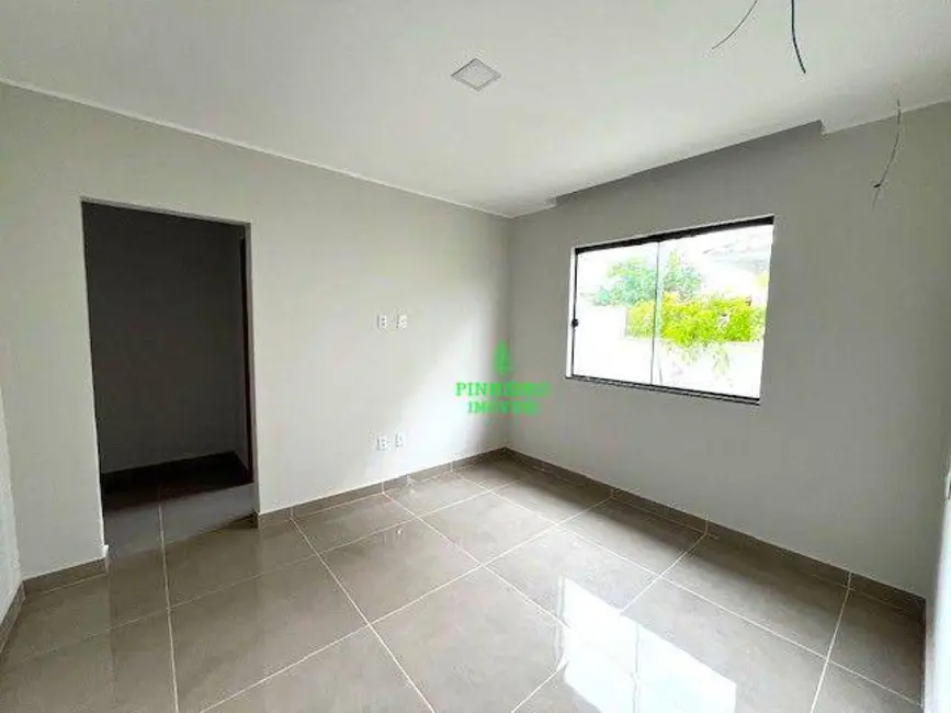 Foto 9 de Casa de Condomínio com 3 quartos à venda, 240m2 em Pindobas, Marica - RJ