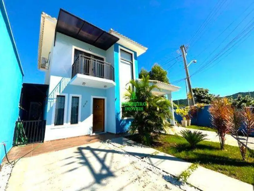 Foto 2 de Casa de Condomínio com 2 quartos à venda, 240m2 em Pindobas, Marica - RJ