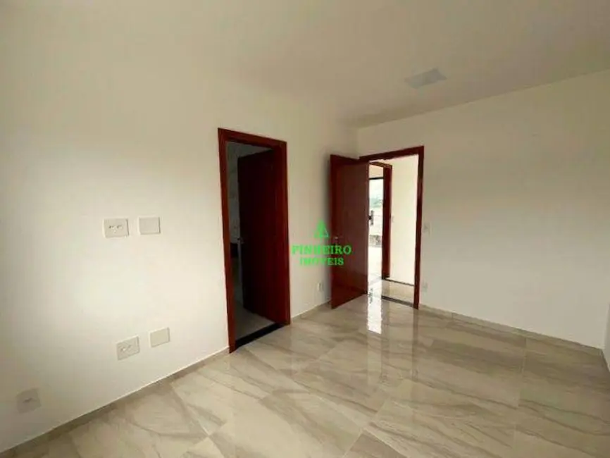 Foto 3 de Casa de Condomínio com 2 quartos à venda, 240m2 em Pindobas, Marica - RJ