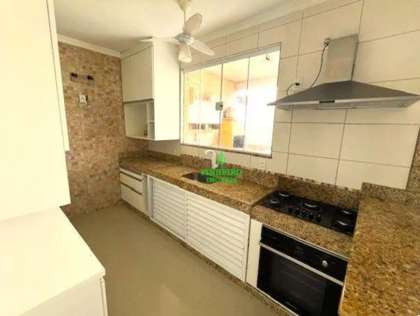 Foto 8 de Casa de Condomínio com 3 quartos à venda, 360m2 em Ponta Grossa, Marica - RJ