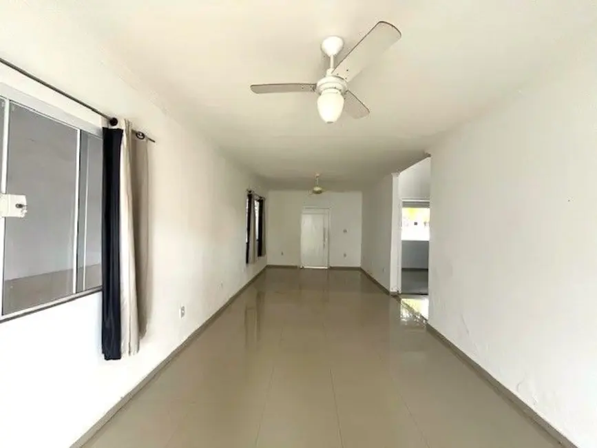 Casa de Condomínio com 3 quartos à venda, 360m2 em Ponta Grossa, Marica - RJ - imagem 9 Foto 9 de Casa de Condomínio com 3 quartos à venda, 360m2 em Ponta Grossa, Marica - RJ