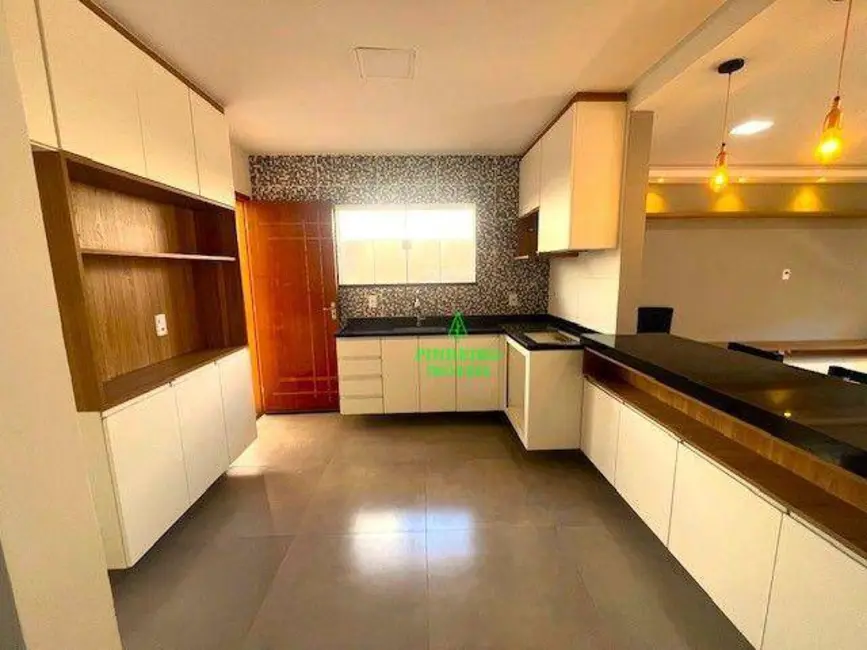 Foto 6 de Casa com 2 quartos à venda, 240m2 em Barroco (Itaipuaçu), Marica - RJ