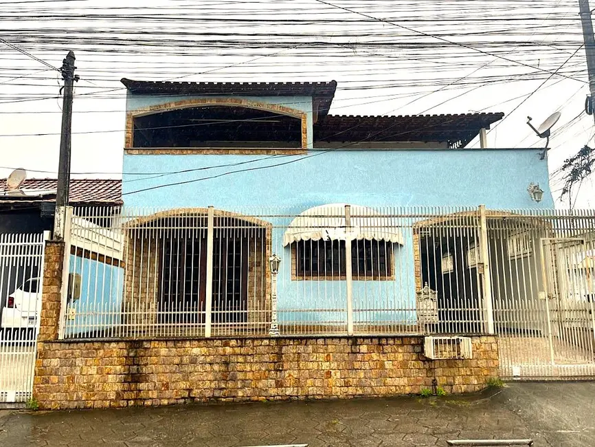 Foto 1 de Casa de Condomínio com 3 quartos à venda, 168m2 em Outeiro das Pedras, Itaborai - RJ