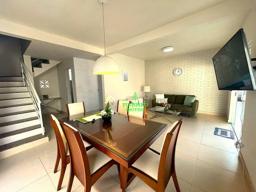 Casa com 3 quartos à venda, 195m2 em Serra Grande, Niteroi - RJ - imagem 5 Foto 5 de Casa com 3 quartos à venda, 195m2 em Serra Grande, Niteroi - RJ