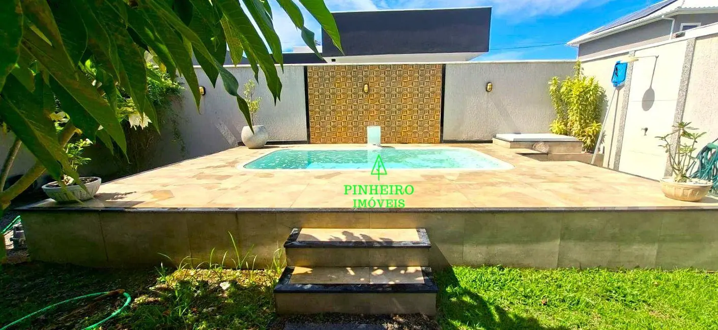 Casa de Condomínio com 2 quartos à venda, 240m2 em Pindobas, Marica - RJ - imagem 3 Foto 3 de Casa de Condomínio com 2 quartos à venda, 240m2 em Pindobas, Marica - RJ
