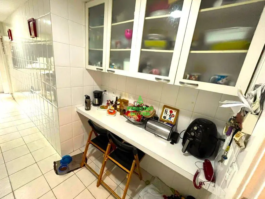 Apartamento com 2 quartos à venda, 80m2 em Ingá, Niteroi - RJ - imagem 3 Foto 3 de Apartamento com 2 quartos à venda, 80m2 em Ingá, Niteroi - RJ