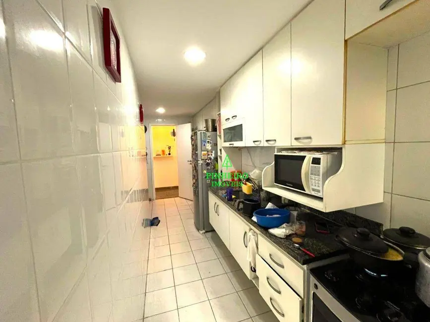 Apartamento com 2 quartos à venda, 80m2 em Ingá, Niteroi - RJ - imagem 2 Foto 2 de Apartamento com 2 quartos à venda, 80m2 em Ingá, Niteroi - RJ
