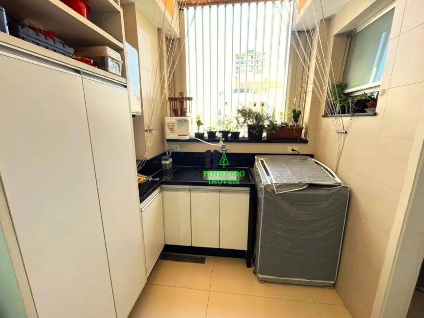 Apartamento com 3 quartos à venda, 153m2 em Ingá, Niteroi - RJ - imagem 6 Foto 6 de Apartamento com 3 quartos à venda, 153m2 em Ingá, Niteroi - RJ