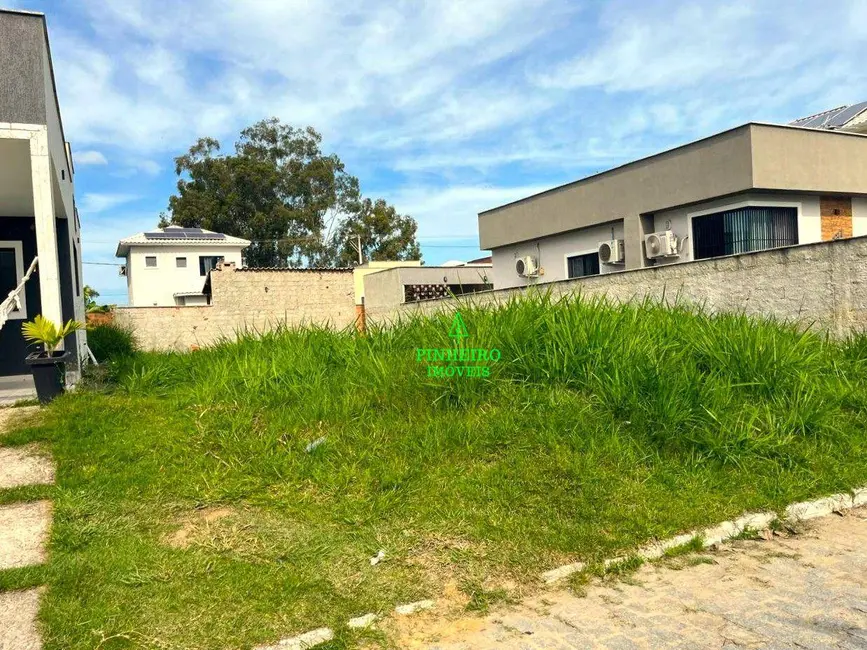Foto 1 de Terreno / Lote à venda, 240m2 em Pindobas, Marica - RJ