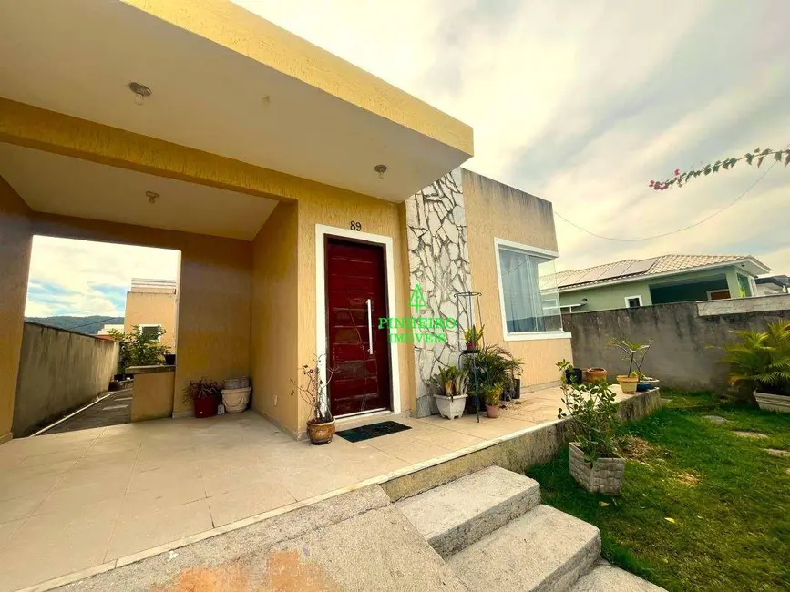 Foto 2 de Casa de Condomínio com 2 quartos à venda, 240m2 em Pindobas, Marica - RJ
