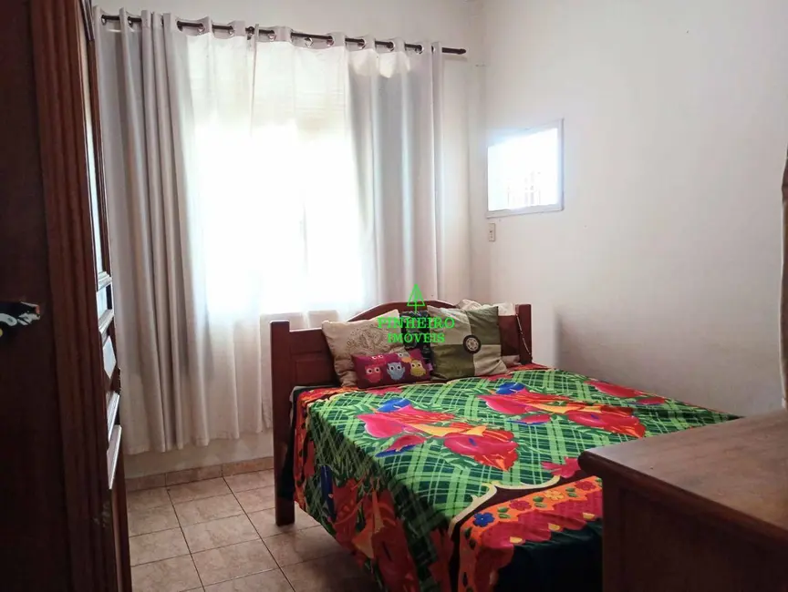 Foto 6 de Casa com 3 quartos à venda, 366m2 em Venda da Cruz, Sao Goncalo - RJ