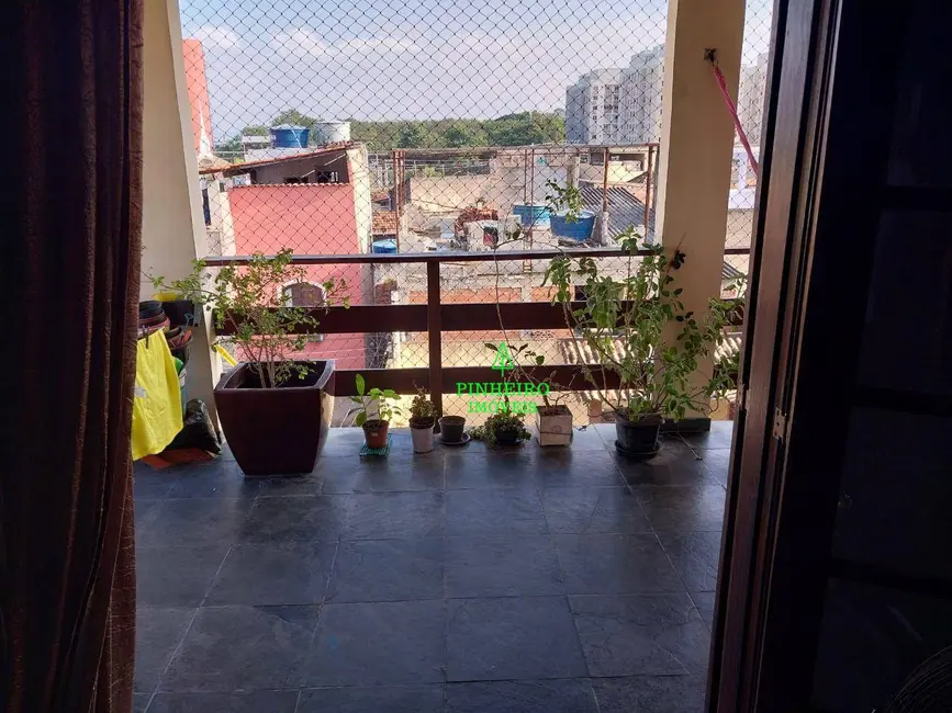 Foto 2 de Casa com 4 quartos à venda, 372m2 em Neves, Sao Goncalo - RJ