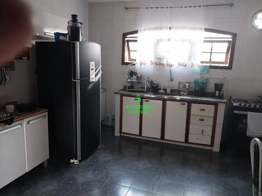 Foto 8 de Casa com 4 quartos à venda, 372m2 em Neves, Sao Goncalo - RJ