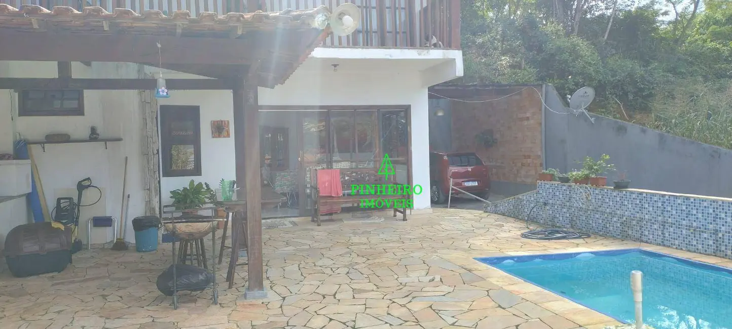 Casa com 3 quartos à venda, 740m2 em Itaipu, Niteroi - RJ - imagem 2 Foto 2 de Casa com 3 quartos à venda, 740m2 em Itaipu, Niteroi - RJ