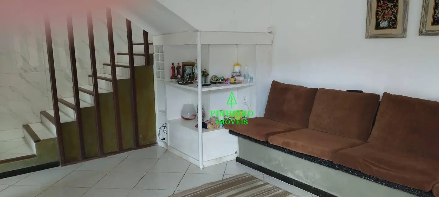 Casa com 3 quartos à venda, 740m2 em Itaipu, Niteroi - RJ - imagem 4 Foto 4 de Casa com 3 quartos à venda, 740m2 em Itaipu, Niteroi - RJ